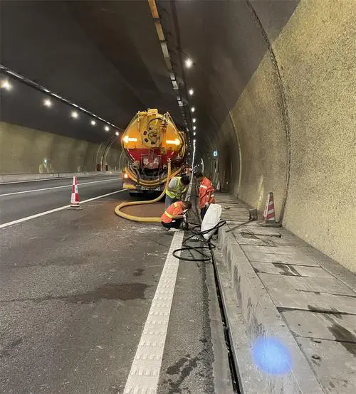 徐州隧道排水渠清淤